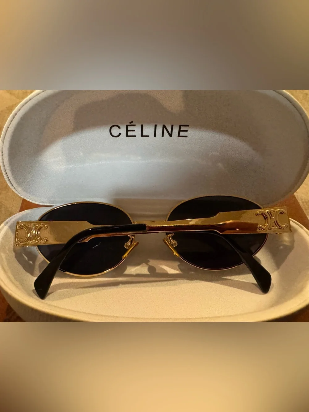 Trendy gold logo sunglasses oval